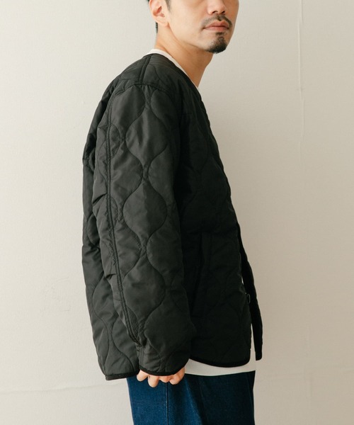 ITEMS URBANRESEARCH(アイテムズ アーバンリサーチ)の「瓢箪キルト カラーレス 中綿ライナージャケット(ミリタリージャケット・メンズ・カーキ/ブラック・MEDIUM/LARGE)」の3枚目の写真