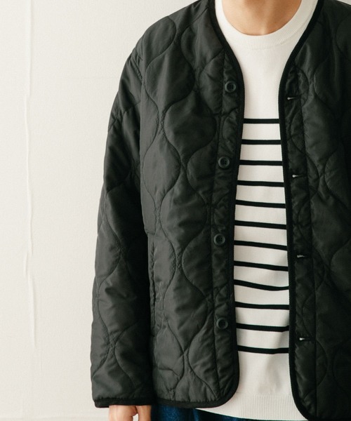 ITEMS URBANRESEARCH(アイテムズ アーバンリサーチ)の「瓢箪キルト カラーレス 中綿ライナージャケット(ミリタリージャケット・メンズ・カーキ/ブラック・MEDIUM/LARGE)」の5枚目の写真