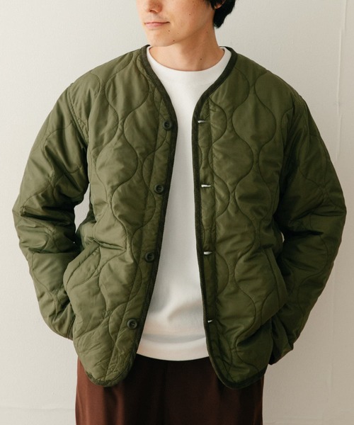 ITEMS URBANRESEARCH(アイテムズ アーバンリサーチ)の「瓢箪キルト カラーレス 中綿ライナージャケット(ミリタリージャケット・メンズ・カーキ/ブラック・MEDIUM/LARGE)」の16枚目の写真