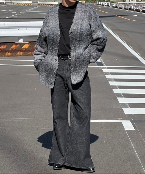 kutir（クティール）の「グラデーションニットカーディガン（カーディガン/ボレロ・メンズ・ブラック/ブラウン・MEDIUM/LARGE）」の3枚目の写真