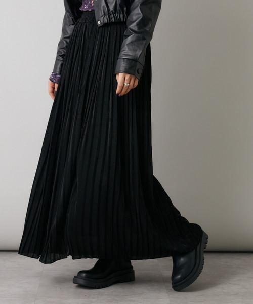 Bloom Closet(ブルームクローゼット)の「シャイニーアコーディオンプリーツスカート(スカート・レディース・ゴールド/シルバー/ブルー/ブラック・MEDIUM/LARGE)」の1枚目の写真