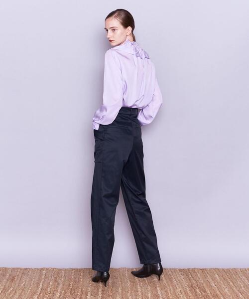 AEWEN MATOPH(イウエン マトフ)の「<AEWEN MATOPH>CU/C サテン ポケット テーパードパンツ(カーゴパンツ・レディース・ベージュ/ネイビー・36/38)」の5枚目の写真