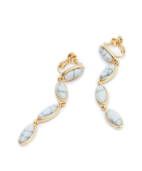 ROOM（-）の「marble drop earring（イヤリング・レディース・ゴールド系その他・FREE）」の2枚目の写真