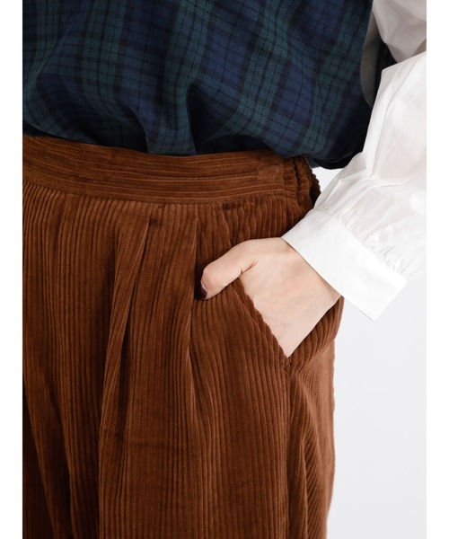 Samansa Mos2（サマンサ モスモス）の「太コーデュロイタックパンツ（その他パンツ・レディース・ピンク/ベージュ/ネイビー/ブラウン・ﾌﾘ-）」の16枚目の写真