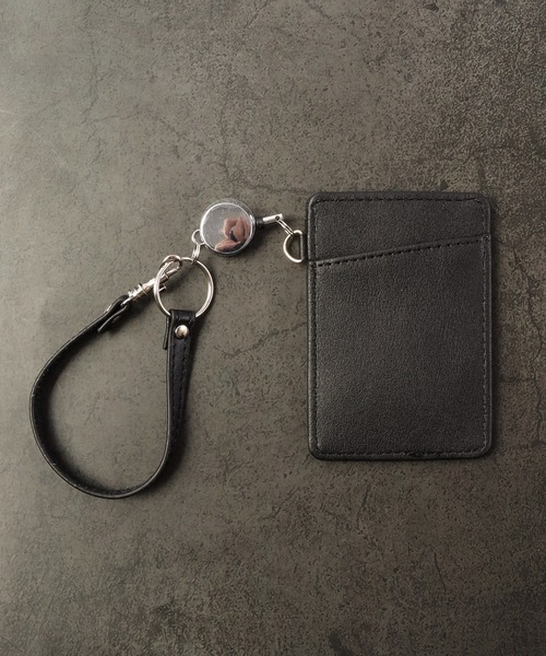 FUNALIVE（ファンアライブ）の「BNS select リール付パスケース（合成皮革）（パスケース・メンズ・キャメル/ホワイト/イエロー/ネイビー/ライトブルー/ライトピンク/ブラック/ブルー/グレー系その他/ベージュ系その他/ブラック系その他・FREE）」の2枚目の写真