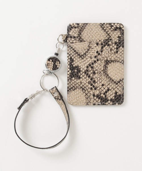 FUNALIVE（ファンアライブ）の「BNS select リール付パスケース（合成皮革）（パスケース・メンズ・キャメル/ホワイト/イエロー/ネイビー/ライトブルー/ライトピンク/ブラック/ブルー/グレー系その他/ベージュ系その他/ブラック系その他・FREE）」の20枚目の写真