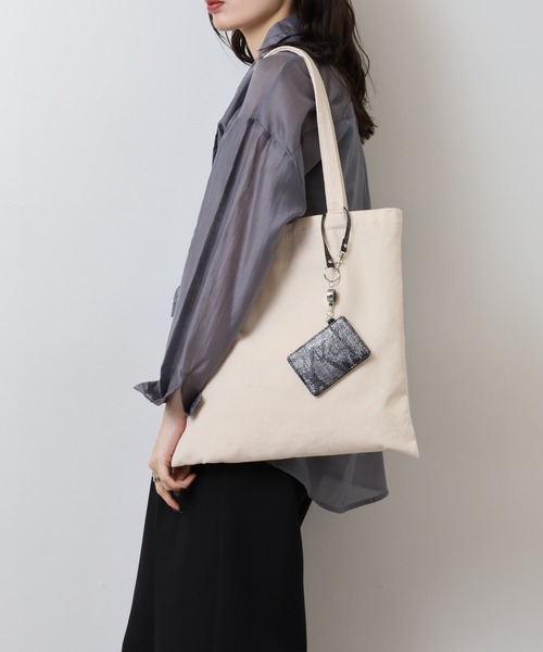 FUNALIVE（ファンアライブ）の「BNS select リール付パスケース（合成皮革）（パスケース・メンズ・キャメル/ホワイト/イエロー/ネイビー/ライトブルー/ライトピンク/ブラック/ブルー/グレー系その他/ベージュ系その他/ブラック系その他・FREE）」の18枚目の写真