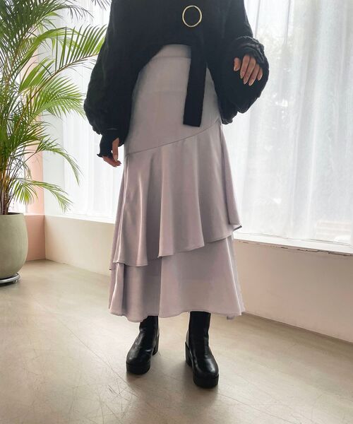 MAJESTIC LEGON（マジェスティックレゴン）の「サテンティアードスカート（スカート・レディース・アイボリー/モカ/グレー・SMALL/MEDIUM）」の17枚目の写真