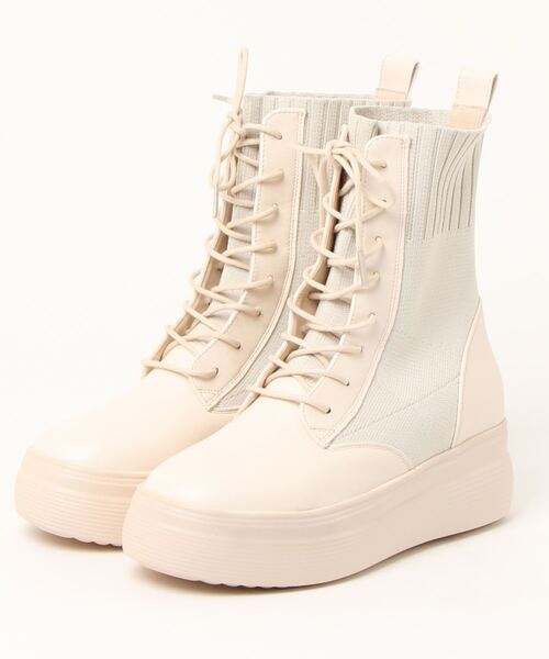 MUUM（ムーム）の「【MUUM】　軽量厚底レースアップブーツ（ブーツ・レディース・アイボリー/グレー/ブラック・S/M/L/LL）」の2枚目の写真