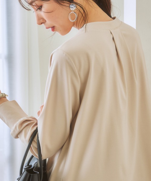 7days Life Styling（セブンデイズライフスタイリング）の「ブラウス見えシルケットポンチタックボタンカットソートップス（Tシャツ/カットソー・レディース・グレイッシュベージュ/オフホワイト/ブルーグリーン・S/L/M/LL）」の6枚目の写真