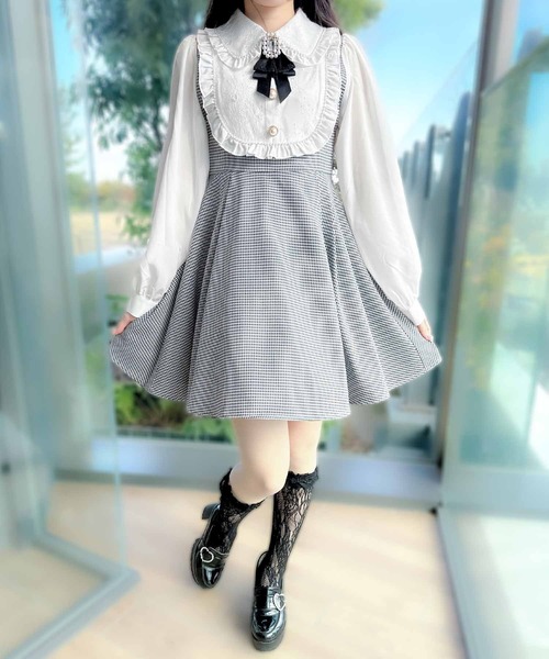 ROJITA（ロジータ）の「パールトリムヨーク切り替えワンピース（ワンピース・レディース・ホワイト/ブラック/グレー・FREE）」の2枚目の写真