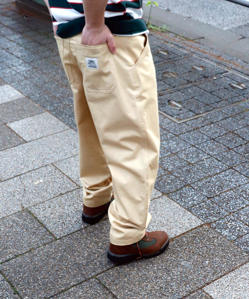 WISM（ウィズム）の「【Bricks & Wood × ブリックス アンド ウッド】PARK PANTS（チノパンツ・メンズ・ベージュ・30/32）」の4枚目の写真