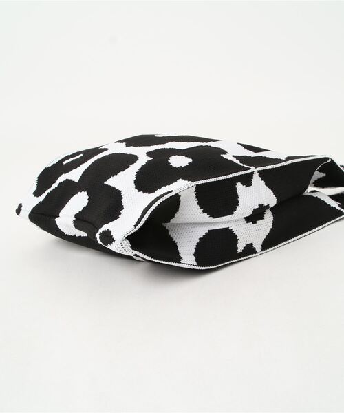 Fun & Daily(ファンアンドデイリー)の「F&D : フラワーニットバッグ(ハンドバッグ・レディース・ブラック/ブルー/グリーン・FREE)」の11枚目の写真