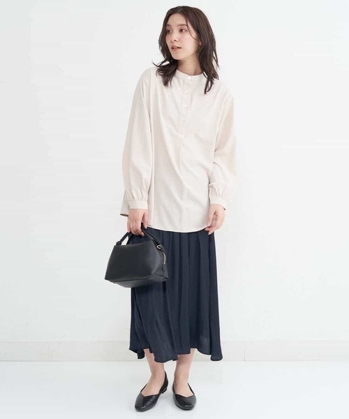 a.v.v（アーヴェヴェ）の「【イージーケア】サテンギャザーフレアスカート（スカート・レディース・ベージュ/グリーン/ネイビー/ブルー/チャコールグレー/モカ・40/38/42/36/34）」の19枚目の写真