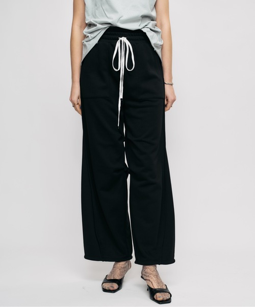 led.tokyo（レッドトウキョウ）の「【led.tokyo】カーブシルエットスウェットパンツ（スウェットパンツ・レディース・ブラック/アイボリー・FREE）」の20枚目の写真