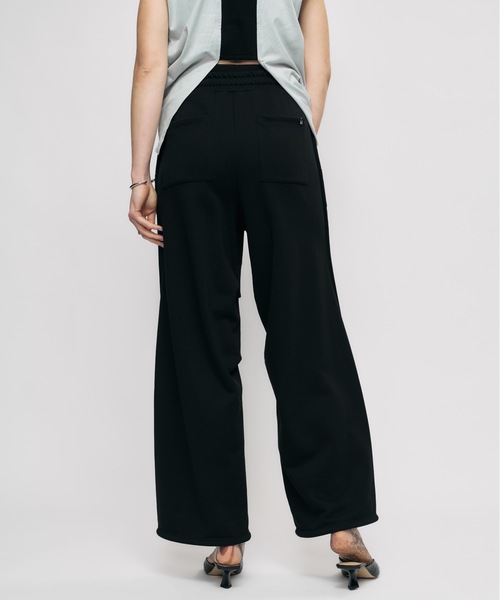 led.tokyo（レッドトウキョウ）の「【led.tokyo】カーブシルエットスウェットパンツ（スウェットパンツ・レディース・ブラック/アイボリー・FREE）」の14枚目の写真