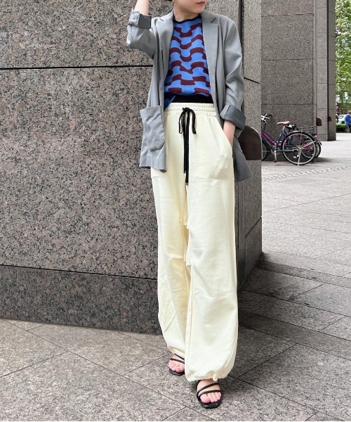 led.tokyo（レッドトウキョウ）の「【led.tokyo】カーブシルエットスウェットパンツ（スウェットパンツ・レディース・ブラック/アイボリー・FREE）」の15枚目の写真