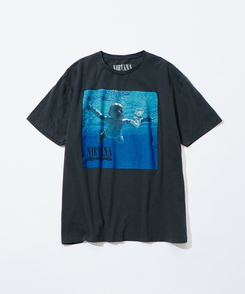 THRIFTY LOOK(スリフティールック)の「ヴィンテージライクプリントバンドTシャツ(Tシャツ/カットソー・メンズ・チャコールグレー/グレー/ブルー/ローズ/サックスブルー/ブラック/ホワイト/レッド/グリーン/レッド系その他/パープル/ネイビー/イエロー/ダークグレー/ダークブルー・X-LARGE)」の9枚目の写真