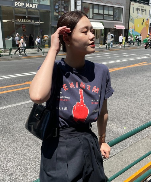 THRIFTY LOOK(スリフティールック)の「ヴィンテージライクプリントバンドTシャツ(Tシャツ/カットソー・メンズ・チャコールグレー/グレー/ブルー/ローズ/サックスブルー/ブラック/ホワイト/レッド/グリーン/レッド系その他/パープル/ネイビー/イエロー/ダークグレー/ダークブルー・X-LARGE)」の20枚目の写真
