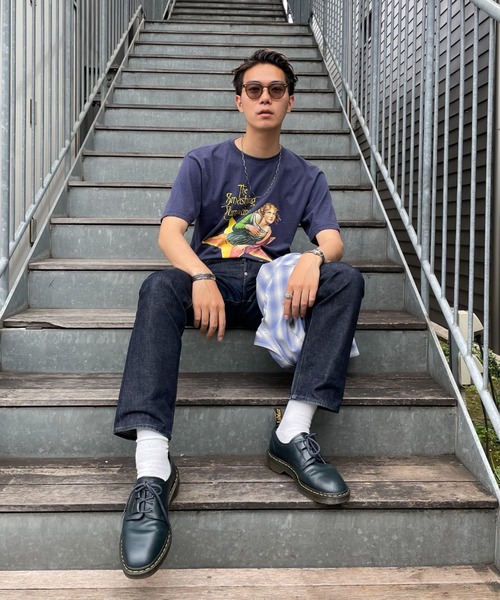 THRIFTY LOOK(スリフティールック)の「ヴィンテージライクプリントバンドTシャツ(Tシャツ/カットソー・メンズ・チャコールグレー/グレー/ブルー/ローズ/サックスブルー/ブラック/ホワイト/レッド/グリーン/レッド系その他/パープル/ネイビー/イエロー/ダークグレー/ダークブルー・X-LARGE)」の16枚目の写真