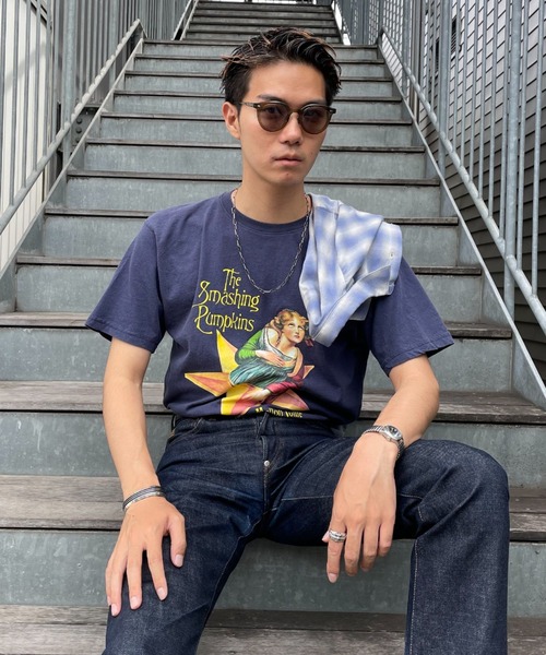 THRIFTY LOOK(スリフティールック)の「ヴィンテージライクプリントバンドTシャツ(Tシャツ/カットソー・メンズ・チャコールグレー/グレー/ブルー/ローズ/サックスブルー/ブラック/ホワイト/レッド/グリーン/レッド系その他/パープル/ネイビー/イエロー/ダークグレー/ダークブルー・X-LARGE)」の17枚目の写真