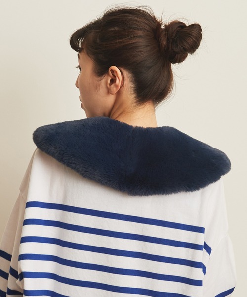 CHILD WOMAN（チャイルドウーマン）の「【WEB別注】フェイクファーはめ込み花モチーフつけ衿（付け襟・レディース・ネイビー/ベージュ・FREE）」の10枚目の写真