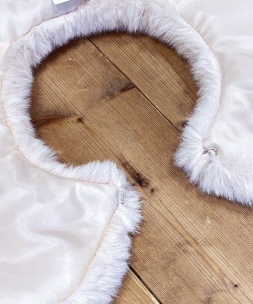 CHILD WOMAN（チャイルドウーマン）の「【WEB別注】フェイクファーはめ込み花モチーフつけ衿（付け襟・レディース・ネイビー/ベージュ・FREE）」の18枚目の写真