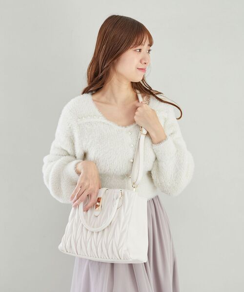 MAJESTIC LEGON（マジェスティックレゴン）の「クラシカルスクエアハンドバッグ（ハンドバッグ・レディース・アイボリー/グレイッシュベージュ/ブラック/シルバー・FREE）」の11枚目の写真