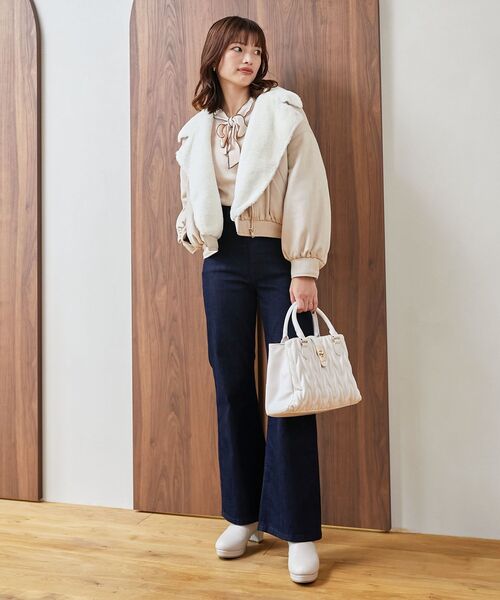 MAJESTIC LEGON（マジェスティックレゴン）の「クラシカルスクエアハンドバッグ（ハンドバッグ・レディース・アイボリー/グレイッシュベージュ/ブラック/シルバー・FREE）」の13枚目の写真