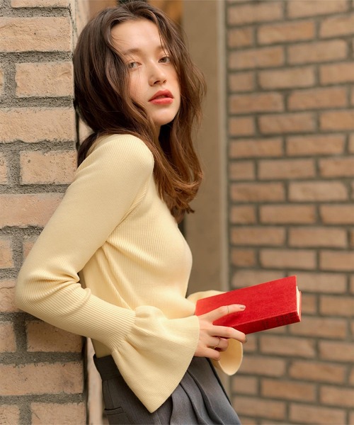 titivate(ティティベイト)の「クルーネックベルスリーブニット(ニット/セーター・レディース・ブルー系その他/イエロー/ピンク/ホワイト系その他/ブラック/グレー系その他/グレー系その他2・S/M)」の11枚目の写真