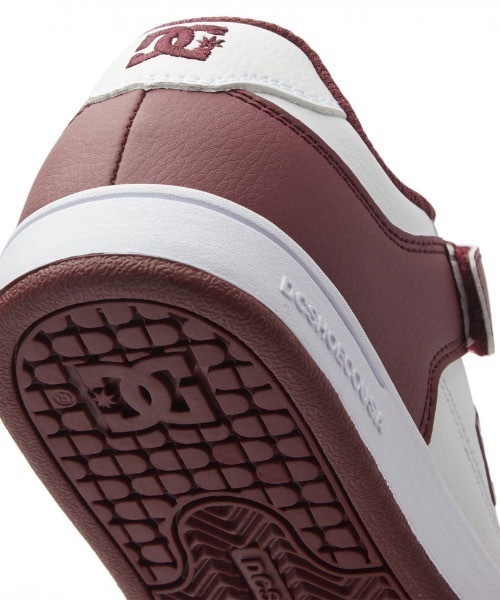 DC SHOES(ディーシーシューズ)の「Ks MANTECA 4 V SN /DCキッズワンポイントロゴベルクロスニーカー(スニーカー・キッズ・ホワイト系その他/ブラック×ブラック・24cm/25cm/20cm/19cm/17cm/18cm/21cm/22cm/23cm)」の9枚目の写真