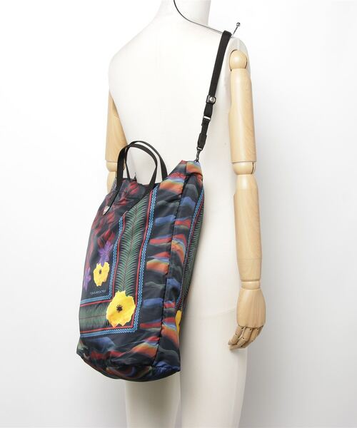 TOGA（トーガ）の「PRINT TOTE BAG（トートバッグ・レディース・ネイビー/グリーン・ONE SIZE）」の13枚目の写真