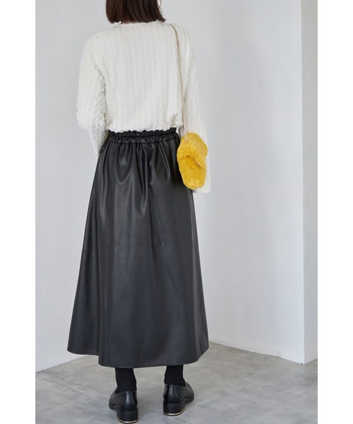 &. NOSTALGIA(アンドドットノスタルジア)の「【ZOZO限定】フェイクレザーフレアスカート(スカート・レディース・アイボリー/ブラック・FREE)」の10枚目の写真