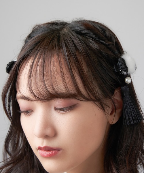 SPINNS(スピンズ)の「チャイナボタン ヘアクリップ(バレッタ/ヘアクリップ・レディース・ブラック/レッド/サックスブルー・ONESIZE)」の5枚目の写真