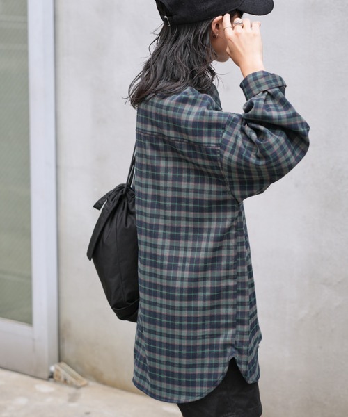 COLONY 2139(コロニートゥーワンスリーナイン)の「チェックビッグ長袖シャツ(シャツ/ブラウス・レディース・ネイビー/ブラウン・FREE)」の18枚目の写真