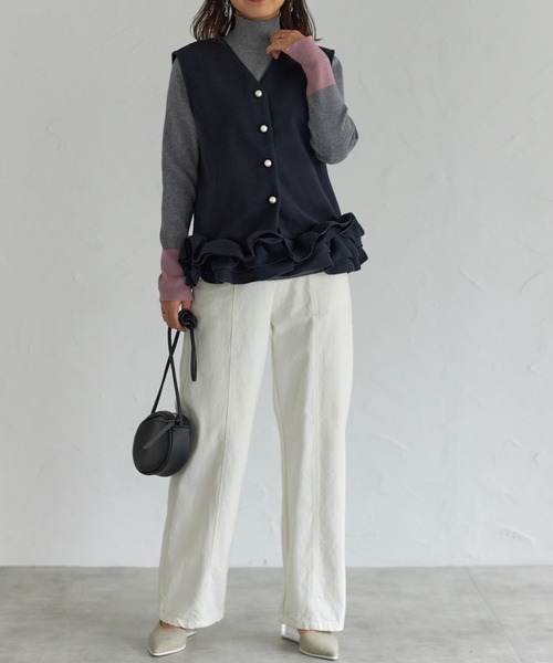 each（イーチ）の「パールボタン裾フリルベスト（ベスト）」 - WEAR