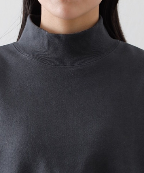 COLONY 2139（コロニートゥーワンスリーナイン）の「裏毛ハイネックプルオーバー（スウェット・レディース・ライトグレー/レッド/ブラック/オフホワイト・FREE）」の9枚目の写真