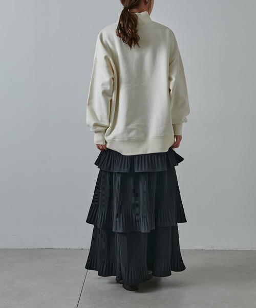 COLONY 2139（コロニートゥーワンスリーナイン）の「裏毛ハイネックプルオーバー（スウェット・レディース・ライトグレー/レッド/ブラック/オフホワイト・FREE）」の20枚目の写真