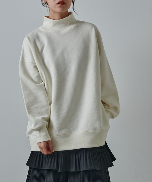 COLONY 2139（コロニートゥーワンスリーナイン）の「裏毛ハイネックプルオーバー（スウェット・レディース・ライトグレー/レッド/ブラック/オフホワイト・FREE）」の14枚目の写真