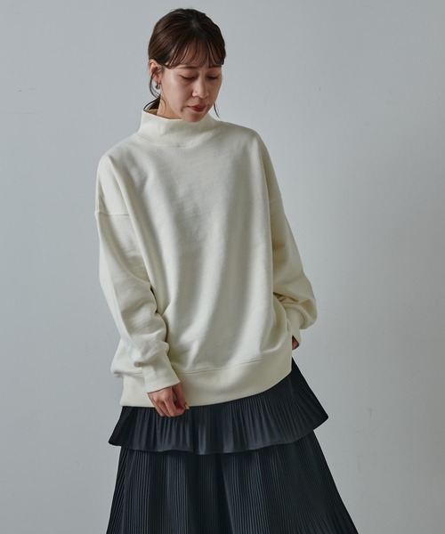 COLONY 2139（コロニートゥーワンスリーナイン）の「裏毛ハイネックプルオーバー（スウェット・レディース・ライトグレー/レッド/ブラック/オフホワイト・FREE）」の13枚目の写真