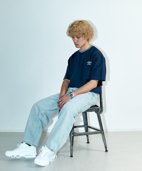 UMBRO（アンブロ）の「[UMBRO/アンブロ] 別注 ワンポイントロゴ刺繍 ショートスリーブTシャツ（Tシャツ/カットソー・レディース・ホワイト/ブラック/ネイビー・XL/L/M/S）」の5枚目の写真