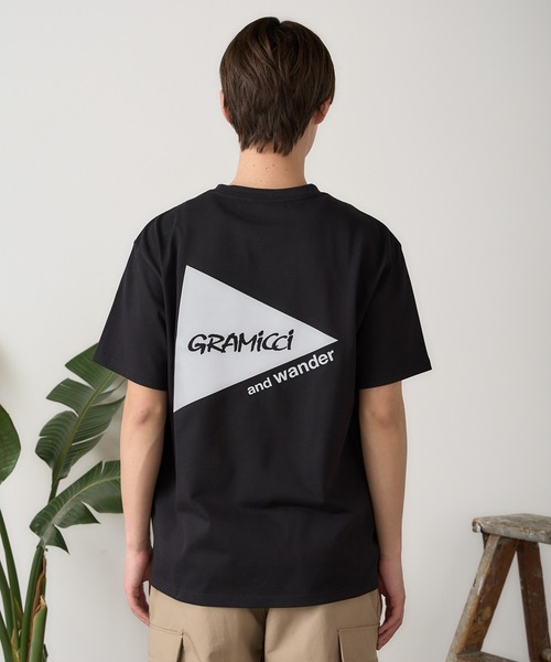 and wander（アンドワンダー）の「and wander/アンドワンダー×GRAMICCI/グラミチ BACKPRINT T バックプリントTシャツ（Tシャツ/カットソー・メンズ・オリーブ/ブラック/ホワイト・XL/L/M）」の18枚目の写真