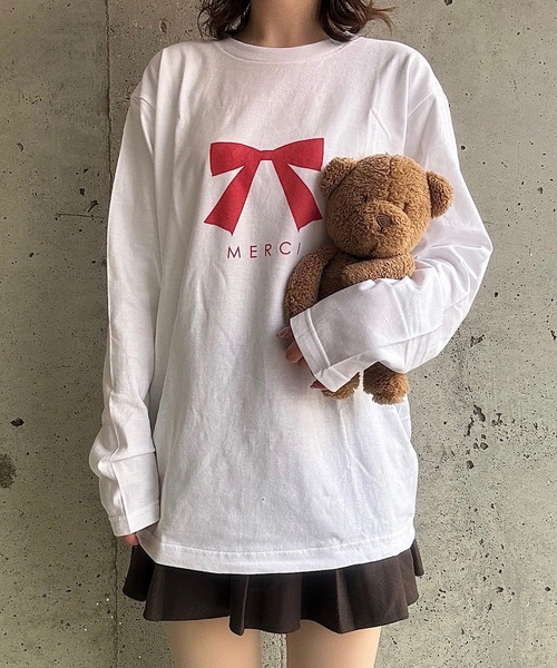 cuorequal(クオレコール)の「MERCIリボンプリントロングTシャツ(Tシャツ/カットソー・レディース・ホワイト・MEDIUM/LARGE)」の8枚目の写真