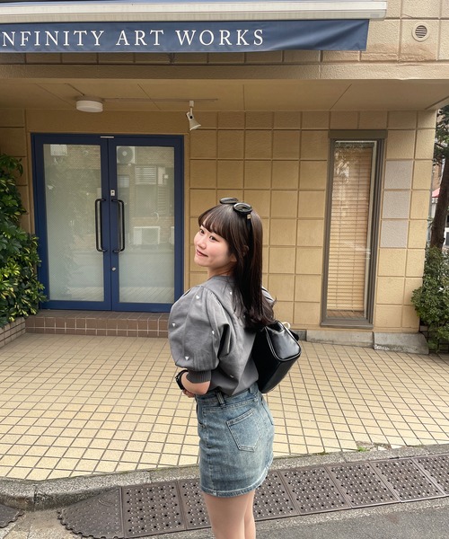 RiLi(リリ)の「ハート刺繍ハーフスリーブニット【RL】(ニット/セーター・レディース・ブラック/グレー/レッド・FREE)」の4枚目の写真