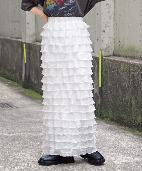 tiptop(ティップトップ)の「段々フリルナロースカート(スカート・レディース・オフホワイト/ブラック・FREE)」の5枚目の写真