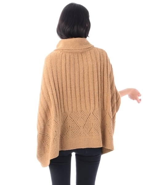 AG by aquagirl（エージーバイアクアガール）の「オフタートルブークレポンチョ風ニット（ニット/セーター・レディース・ホワイト/ブルー/ブラウン・38）」の5枚目の写真