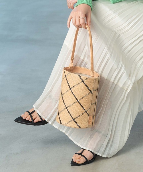 EleSac（エルサック）の「ＰＡＰＩＬＯラフィアバケツバッグ（ハンドバッグ・レディース・ブラック/ピンク・FREE）」の14枚目の写真