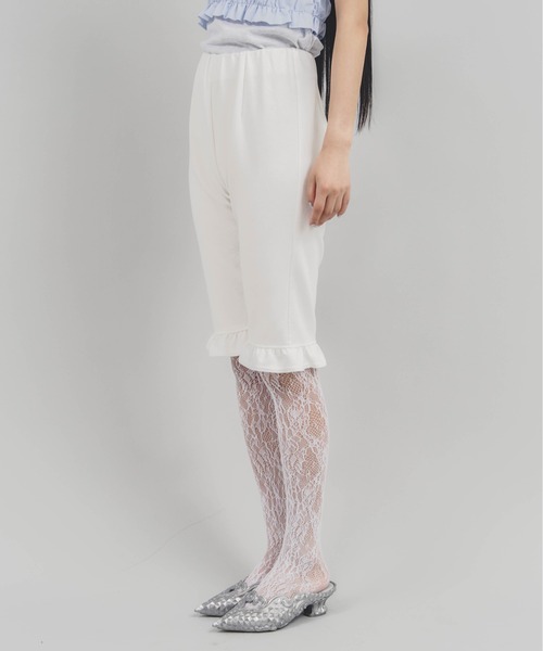 Carmelo(カーメロ)の「Frill bike shorts / フリルバイカーパンツ(その他パンツ・レディース・ホワイト/ブラック・FREE)」の9枚目の写真