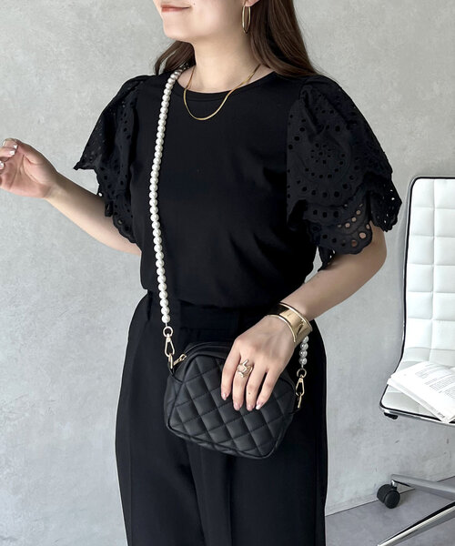 prose verse(プロズヴェール)の「袖スカラップレースTシャツ(Tシャツ/カットソー・レディース・ブラック/オフホワイト・MEDIUM/LARGE)」の1枚目の写真