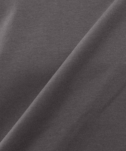 GLOBAL WORK Smile Seed Store（グローバルワーク スマイルシードストア）の「冷感袖フレアTシャツ/186246（Tシャツ/カットソー・レディース・ベージュ/チャコール/オフホワイト/ブラック・MEDIUM/LARGE/SMALL）」の6枚目の写真